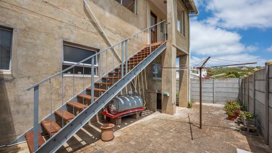 3 Bedroom Property for Sale in Struisbaai Western Cape